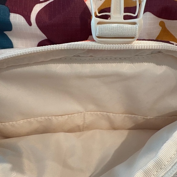 Vera Bradley Campus Daytripper Backpack - Picture 4 of 5